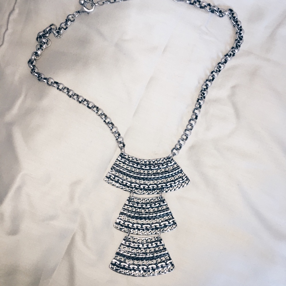 Silver tiger pendant necklace